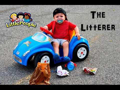 Little Heroes Teaches Little Brother How to Throw Away Trash