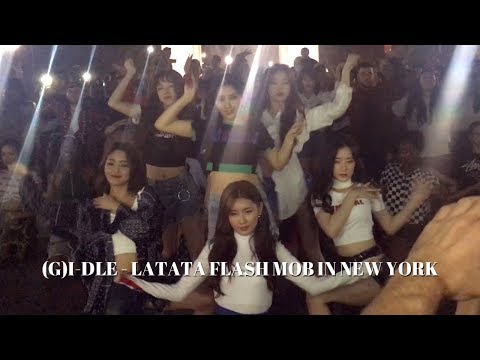 180804 (G)I-DLE (여자)아이들 LATATA FLASH MOB IN NEW YORK [fancam]