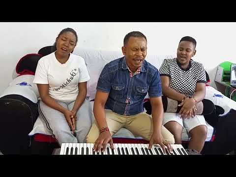 UTUKUFU NA HESHIMA WITH THE MICHUKIS