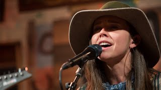 Sierra Hull - Weighted Mind - Lucky Barn @Pickathon 2018 S06E07