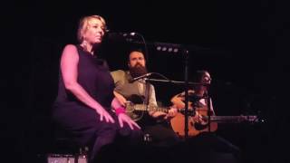 The Waifs at Bangalow Hall 5.4.17 - Share Your Love With Me (Aretha Franklin Cover)