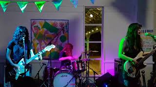 L.A. WITCH - Feel Alright - Live at Mono, Glasgow 21/09/2017