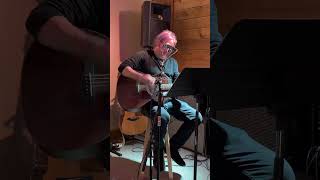 Goo Goo Dolls Robby Takac sings Somethin’Bad, Buffalo NY, 4/29/2026 #googoodolls #robbytakac 
