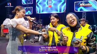 Download lagu Sawitri Amanda - Payung Hitam | SK Group Live Kp Pecinan Ketapang Mauk Tangerang mp3