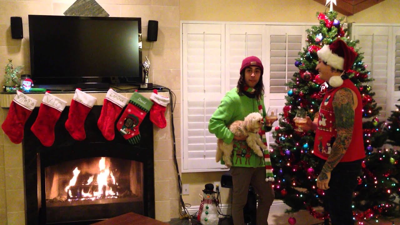 Pierce The Veil - Happy Holidays (2013)