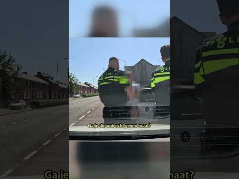 Rijden zonder rijbewijs en door rood. #politie #police #motorrijden #fatbike #automobile