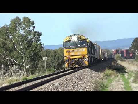 pacific national freight train (NR120)(NR111)(NR24)