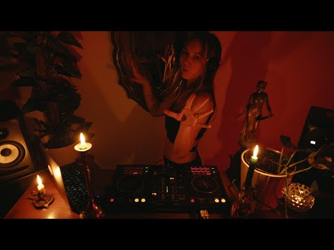 NICI NICE - Melodic Techno DJ Mix - Female Pressure Podcast - 2025