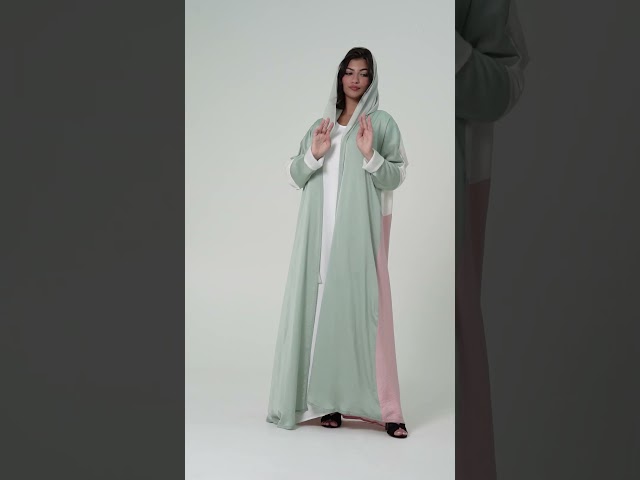 عبايات نسمة تريو فاتح ستريت كلوش حرير مغسول من عبايات جدة أربن Jeddah Urban Abayas