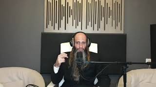 מדברים מרבי נחמן מברסלב   חנוכה   אורח בעל כנפיים (הרב מאור קריו) - התמונה מוצגת ישירות מתוך אתר האינטרנט יוטיוב. זכויות היוצרים בתמונה שייכות ליוצרה. קישור קרדיט למקור התוכן נמצא בתוך דף הסרטון