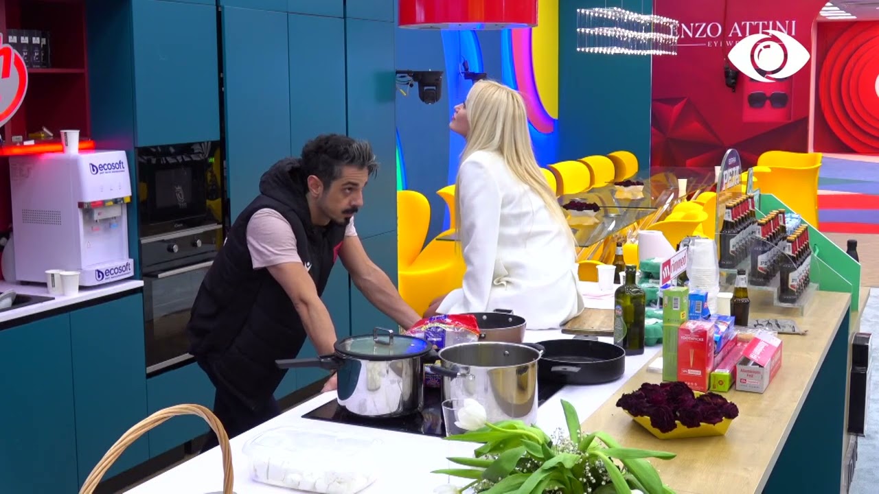 Amosi i gatuan makarona Dea Mishelit