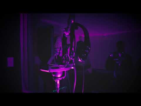 Oneil Feat. Kanvise & Smola - Since You Been Gone