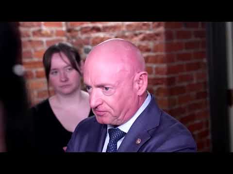 FBI深入調查國會民主黨人，他們曾警告軍方有關非法命令！| 路透社 (FBI probes congressional Democrats who warned military about illegal orders | REUTERS)