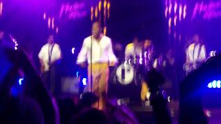 Raphael Saadiq - I Want You Back (live)