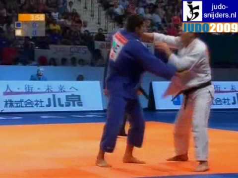 Judo 2009 Rotterdam: Srdjan Mrvaljevic (MNE) - Ole Bischof (GER) [-81kg] bronze.