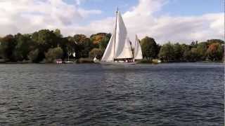 preview picture of video 'Kleine Bootstour Wannsee Herbst 2012'