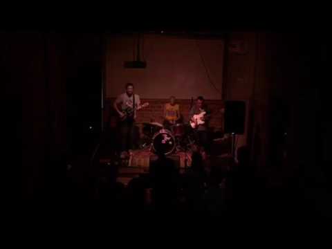 Macaco Bong live 2016