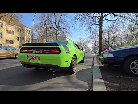 Dodge Challenger R/T grün, laut verdammt geil🙂