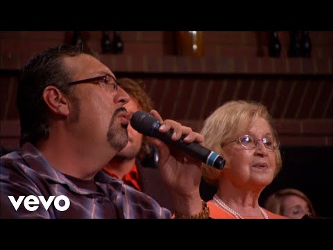Bill & Gloria Gaither - Thanks to Calvary (I Don't Live Here Anymore) [Live] ft. Gene McDonald