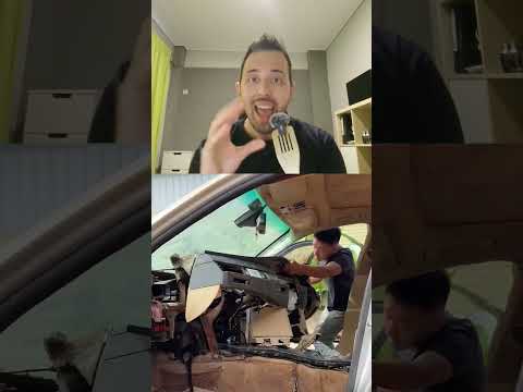 Προσπαθεί να φτιάξει το αμάξι!🚗 #shorts