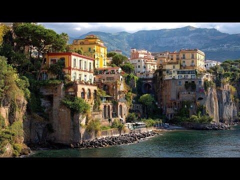 Strolling Sorrento's Hidden Gems 🇮🇹 The Amalfi Coast's Best-Kept Secret