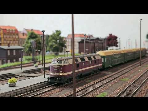 H0 Neustadt Anlage - Personen- und Güterzugfahrten #1