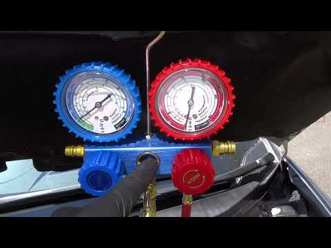 Beginner Auto car A/C air conditioning Connecting using manifold gauges