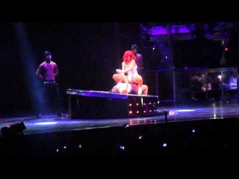 Rihanna Live In Dallas Grinding On Another Girl