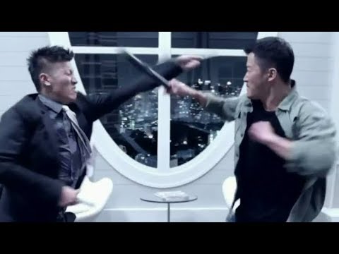 Baton vs Knife Expert