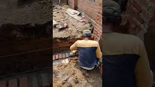 Download lagu Good and experienced construction worker assistant mp3