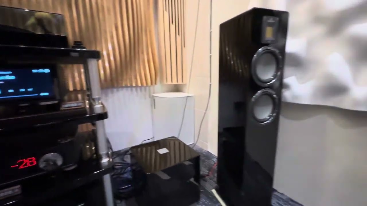 Hi-Fi in Small Room! Audiovector QR3, Aavik Acoustics I-180 & Hi-Fi Rose RS520 Instrumental Playback