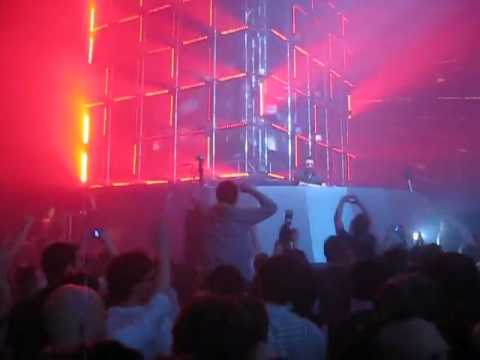 Trance Energy 2010 - Markus Schulz playing "Loneliness" [HQ Audio]