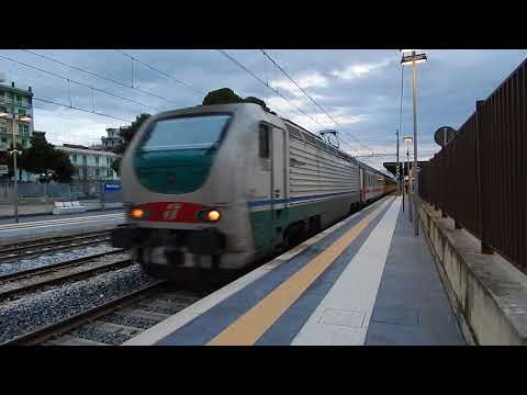 E402B per IC 704 Bari Centrale-Roma Termini, in partenza da Molfetta!
