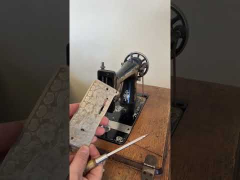 Singer Model 27 Treadle Sewing Machine Lubrication #vintagesewingmachine