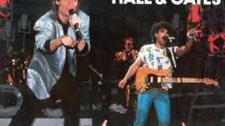Hall &amp; Oates - United State (Live 1982)