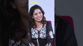 Download lagu മലയാളിയുടെ നായക സങ്കല്പം പൊളിച്ച സിനിമ   | Vishesham| Chinnu Chandni | Madhusoodanan Anand mp3