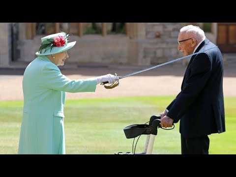 Queen knights 100-year-old for charity run