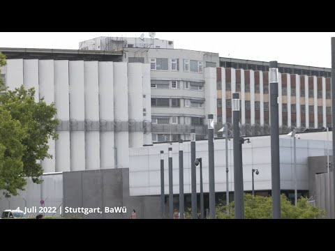 Stuttgart-Stammheim 4.7.2022 - Montagsspaziergang um die JVA für die Freilassung von Michael Ballweg