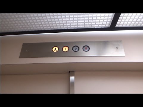 Tiny R&O Hydraulic Elevator @ Golden Rule Building (Skyway) - St. Paul, MN