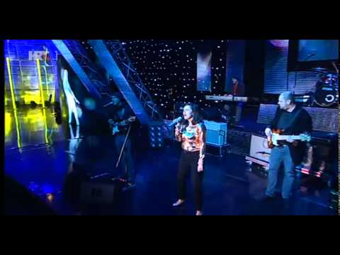 Detour  - Plešem sama (  uživo  " Porin 2015.)