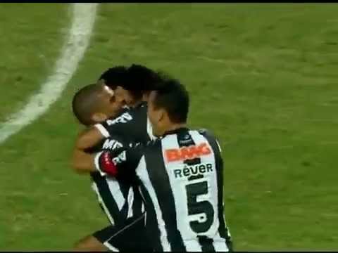 Gol de Leonardo Silva! Atletico-MG 2 x 1 Internacional - 18/07/2012