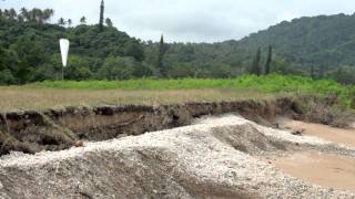 preview picture of video 'PACC Vanuatu: Vital Roads'