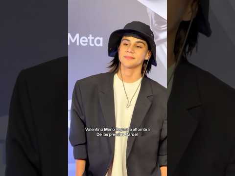 Valentino Merlo llega a la alfombra de los Premios Gardel 2025 🌟