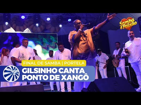 Intérprete Gilsinho solta a voz na final de samba-enredo na Portela