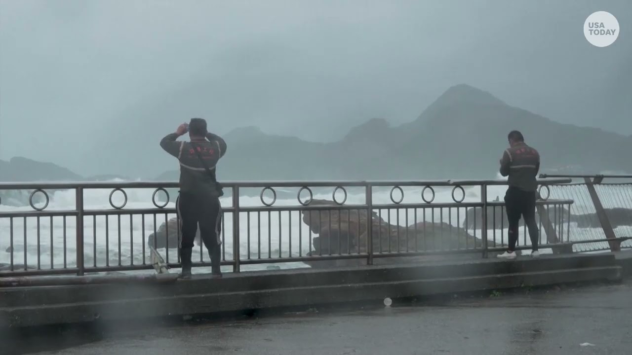 Typhoon Champi hits Taiwan: Raw footage shows with powerful waves, rain and wind damage in streets