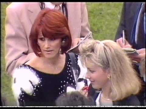 1989 STC Canterbury SKY Commentators In Raptures