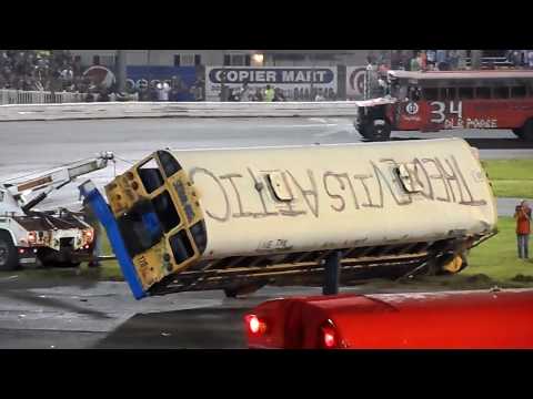 School Bus Figure 8 race 5/26/18 Sportsdrome Speedway, Clarksville, IN