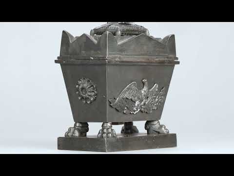 Schreibzeug in Gestalt des Sarkophags von Napoleon Bonaparte, um 1830 (D)