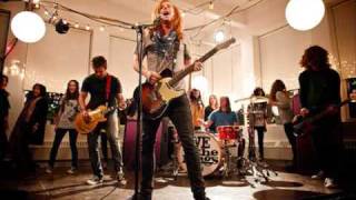 We The Kings - Heaven Can Wait (Lyrics)