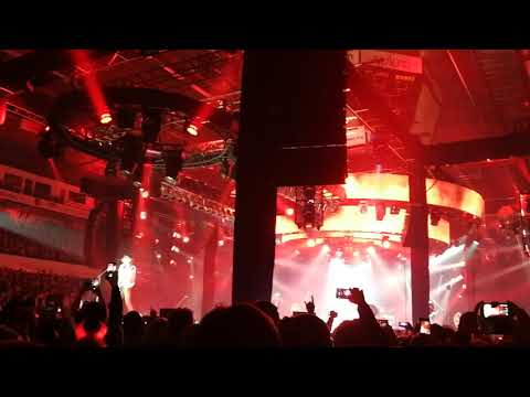 KABÁT - Intro + V pekle sudy válej (Zlín 2017)